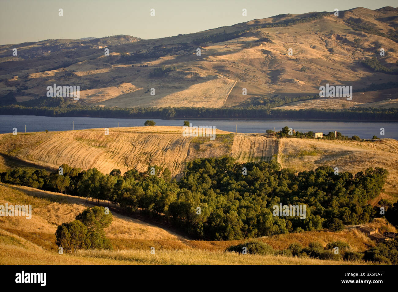 sizilianische Landschaft im Sommer Stockfoto