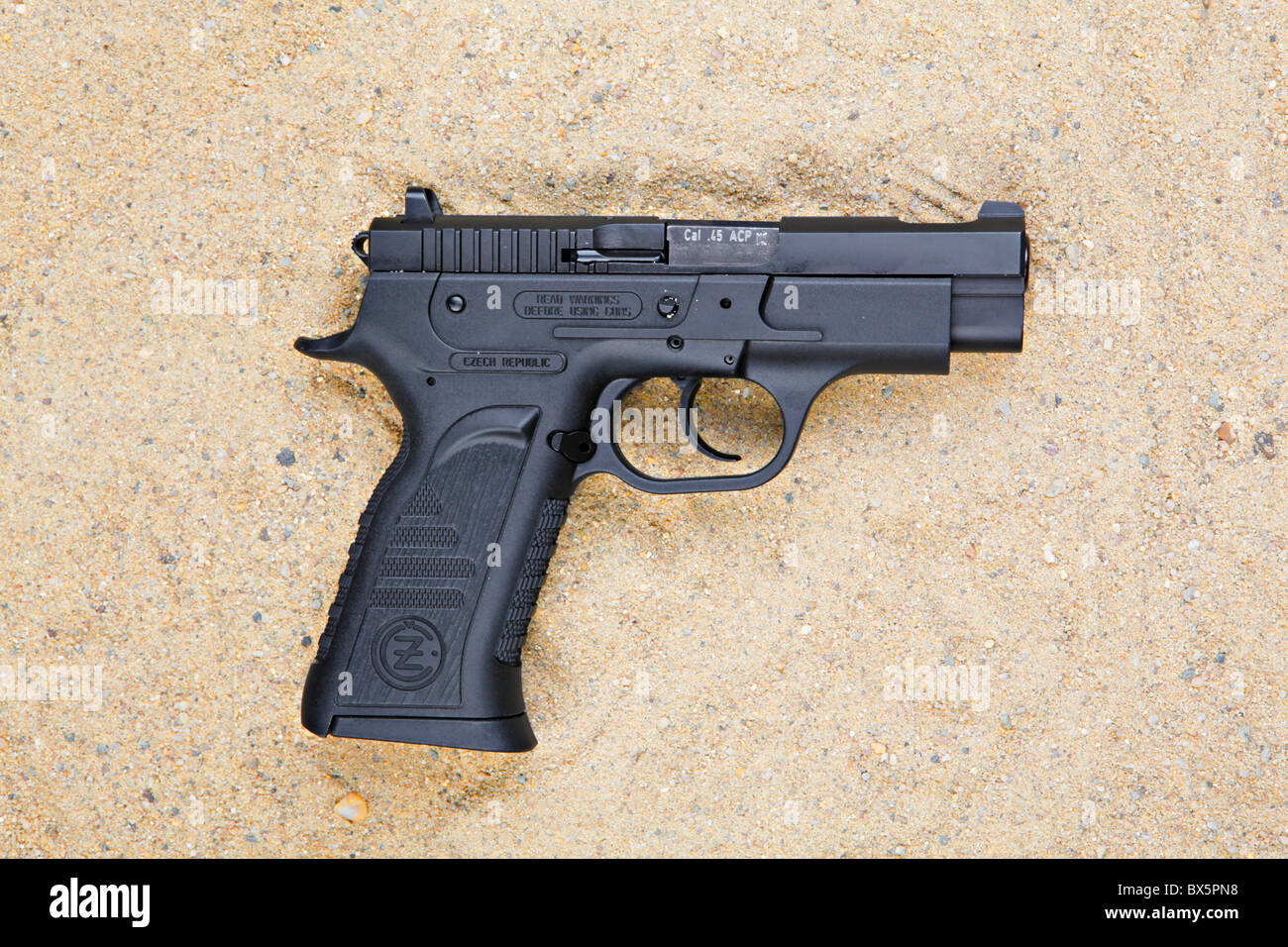 Pistole, Gewehr, Pistole, tödliche Waffe, Schutz, CZ 45, Tschechische gemacht. (CTK Foto/Josef Horazny) Stockfoto