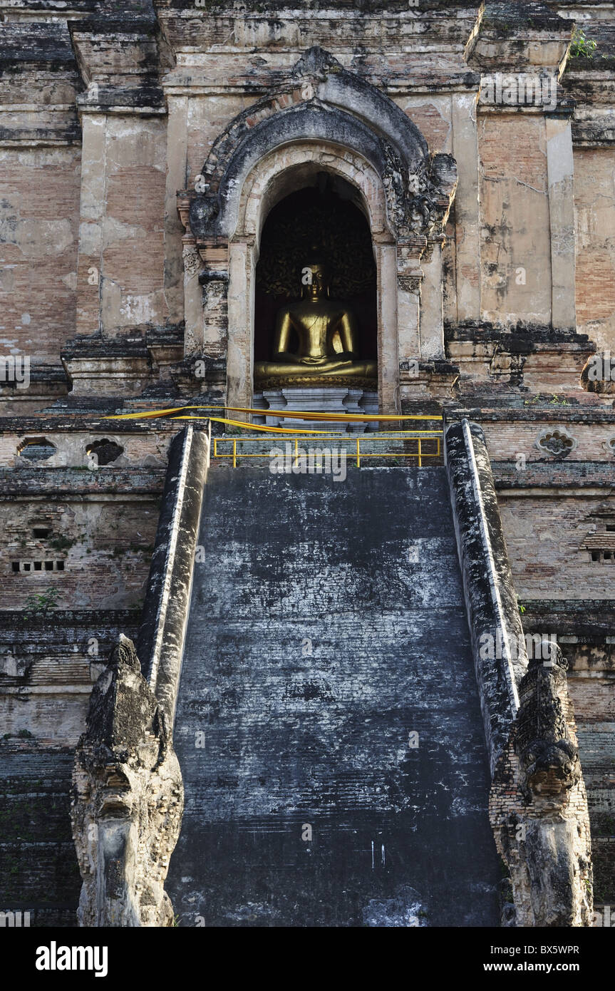 Treppe, Wat Chedi Luang, Chiang Mai, Thailand, Südostasien, Asien Stockfoto