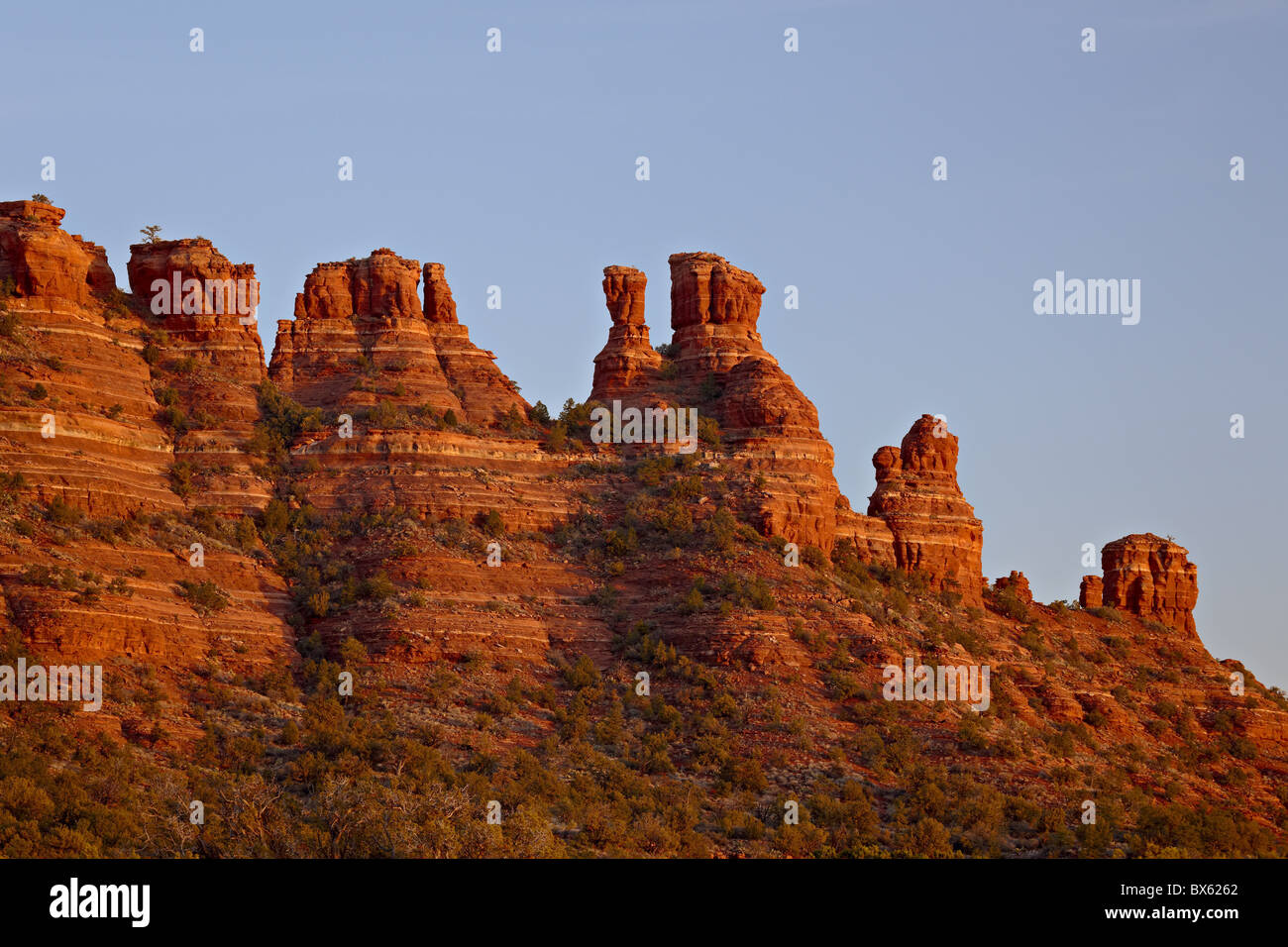 Hahnenkamm-Bildung bei Sonnenuntergang, Coconino National Forest, Arizona, Vereinigte Staaten von Amerika, Nordamerika Stockfoto