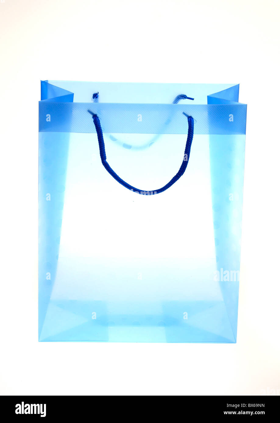 Blau, transparent, Kunststoff-Tasche. Stockfoto