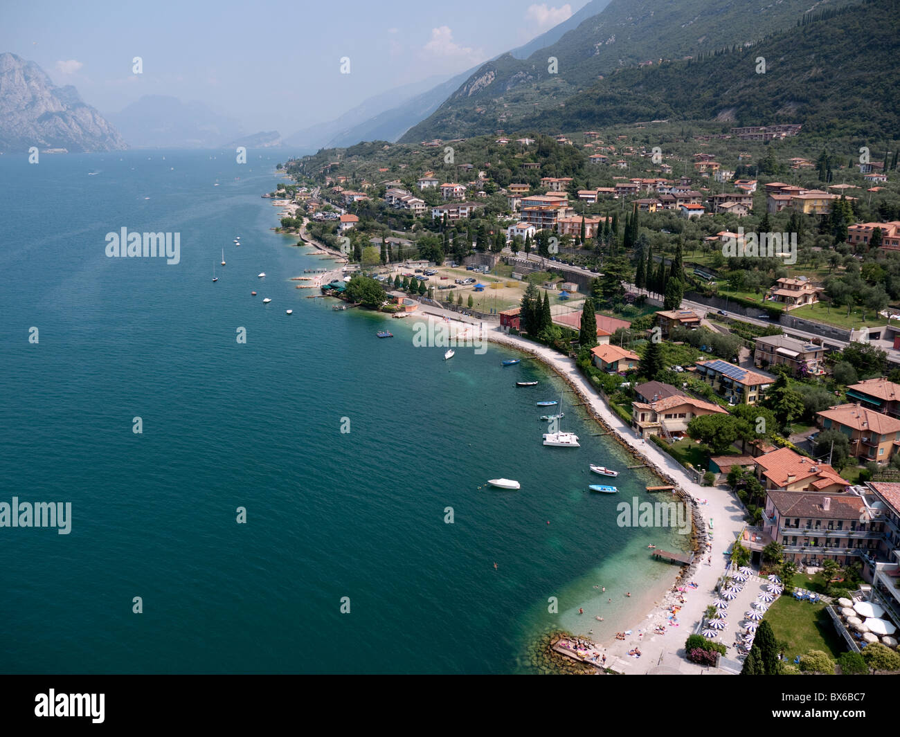 Malcesine am Gardasee in Norditalien von der Spitze des Schlosses Scaglieri Stockfoto