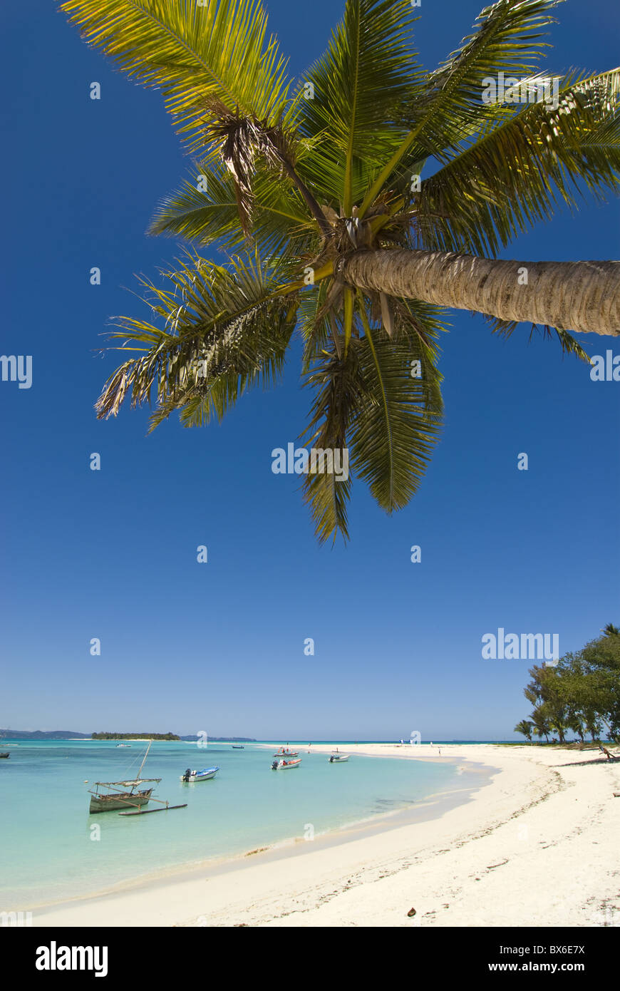 Schöner Strand in Nosy Iranja, einer kleinen Insel in der Nähe von Nosy Be, Madagaskar, Indischer Ozean, Afrika Stockfoto