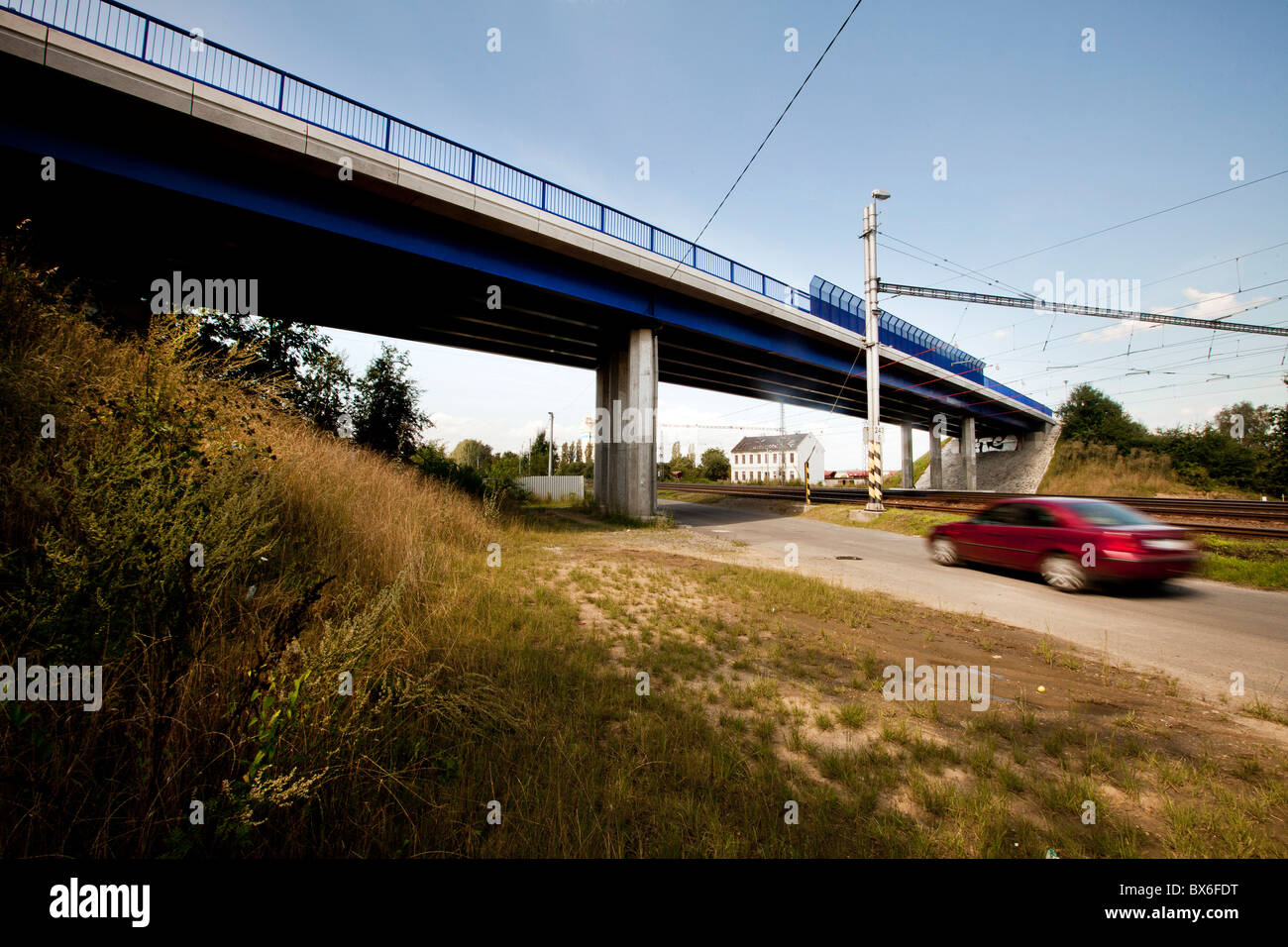 Straßenbrücke, Eisenbahn, Studenka Stockfoto