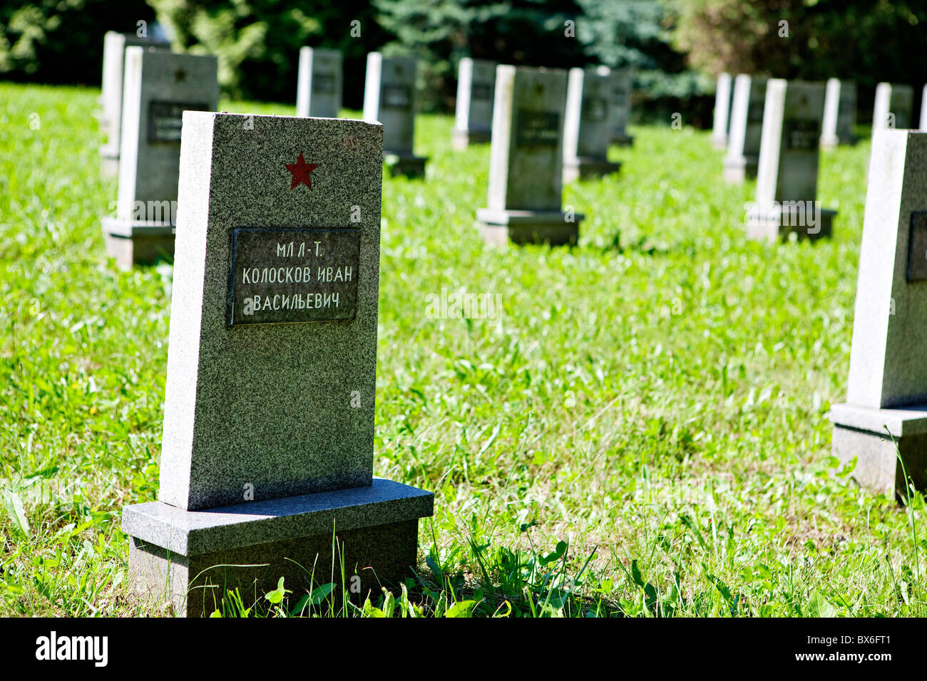 Öffnen Sie erneut die Rote Armee Friedhof und World War II Memorial in Hlucin, Nordmähren, Tschechische Republik. (CTK Foto/Josef Horazny) Stockfoto
