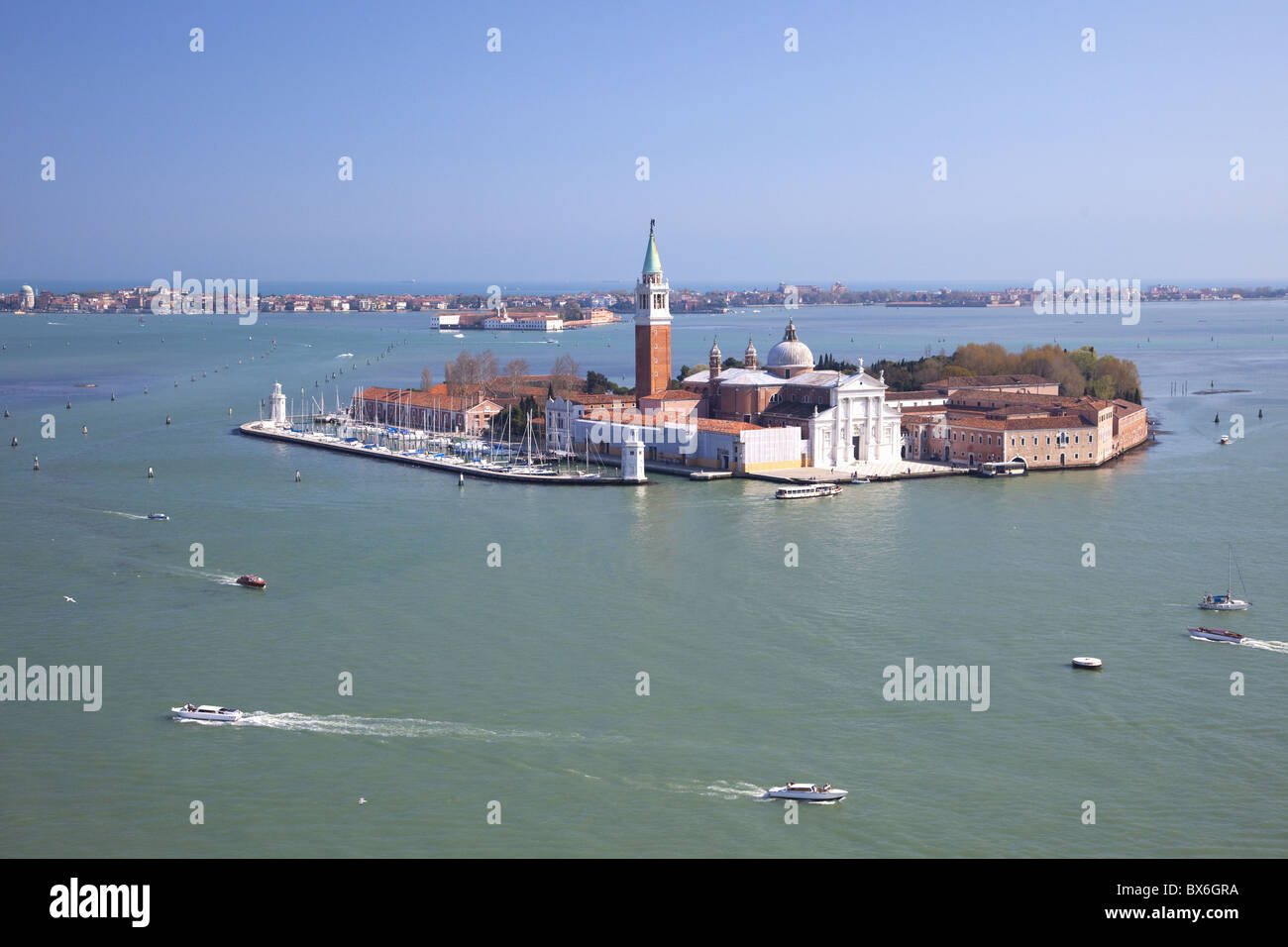 Blick von oben auf dem Markusplatz Glockenturm, der Isole San Giorgio Maggiore, Venedig, UNESCO-Weltkulturerbe, Veneto, Italien Stockfoto