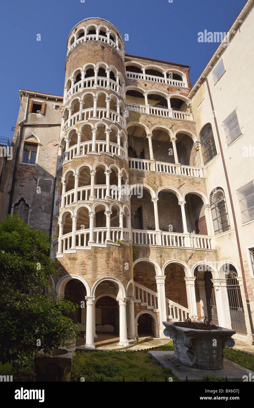 Außentreppe, Palazzo Contarini del Bovolo aus der 15. Jahrhundert Venedig, UNESCO World Heritage Site, Veneto, Italien Stockfoto