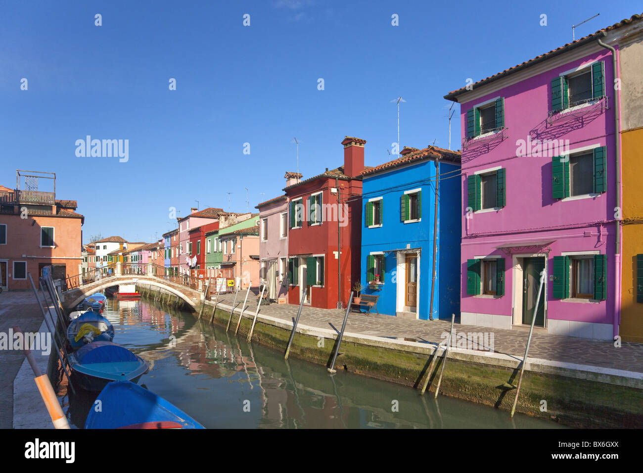 Bunte Häuser am Kanal in Burano Stadt, Insel Venedig Lagune, Veneto, Italien, Europa Stockfoto
