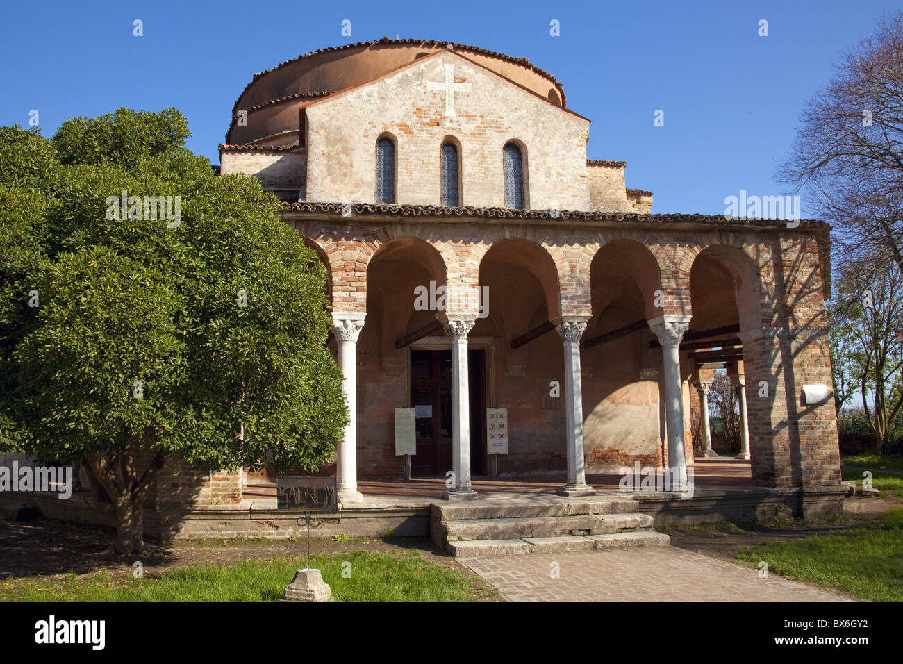 Santa Fosca, byzantinische Kirche aus dem 11. und 12. Jahrhundert, Torcello, Venedig, UNESCO-Weltkulturerbe, Veneto, Italien Stockfoto