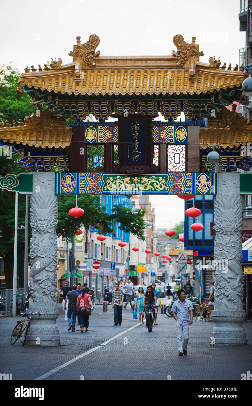 Tor in Chinatown, den Haag, Niederlande, Europa Stockfoto
