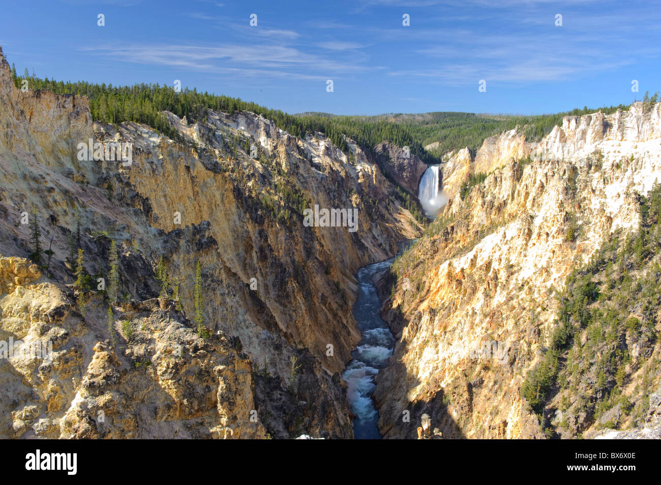 Grand Canyon des Yellowstone und Yellowstone Falls, Yellowstone-Nationalpark, Wyoming, USA Stockfoto