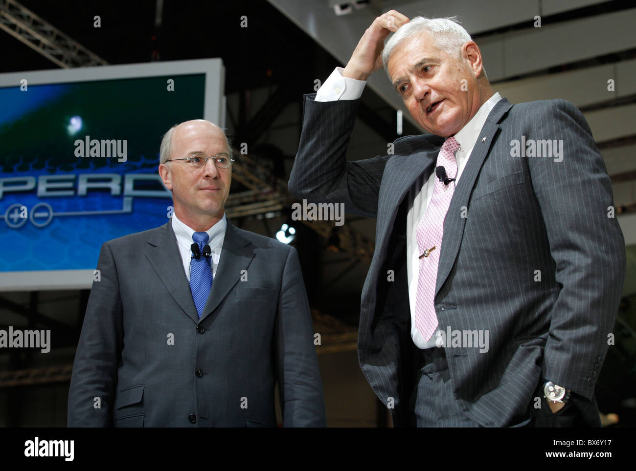 CarlPeter schneller, Bob Lutz, GM, General Motors Stockfotografie Alamy