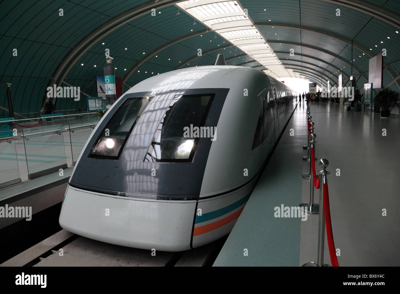 Hochgeschwindigkeits-Magnetschwebebahn in Shanghai, China Stockfoto