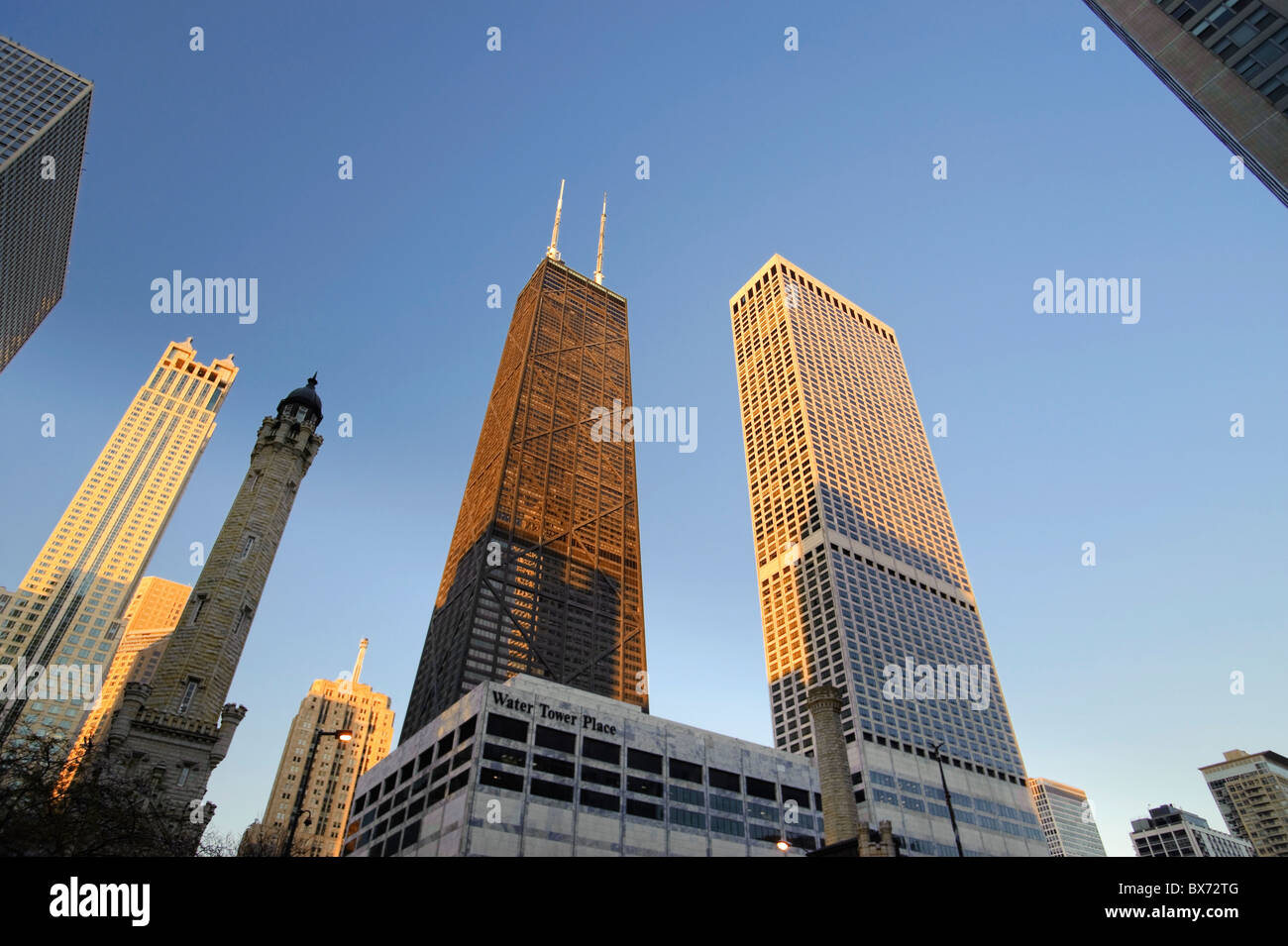 John Hanckock Center und Water Tower Place, Chicago, Illinois, USA Stockfoto