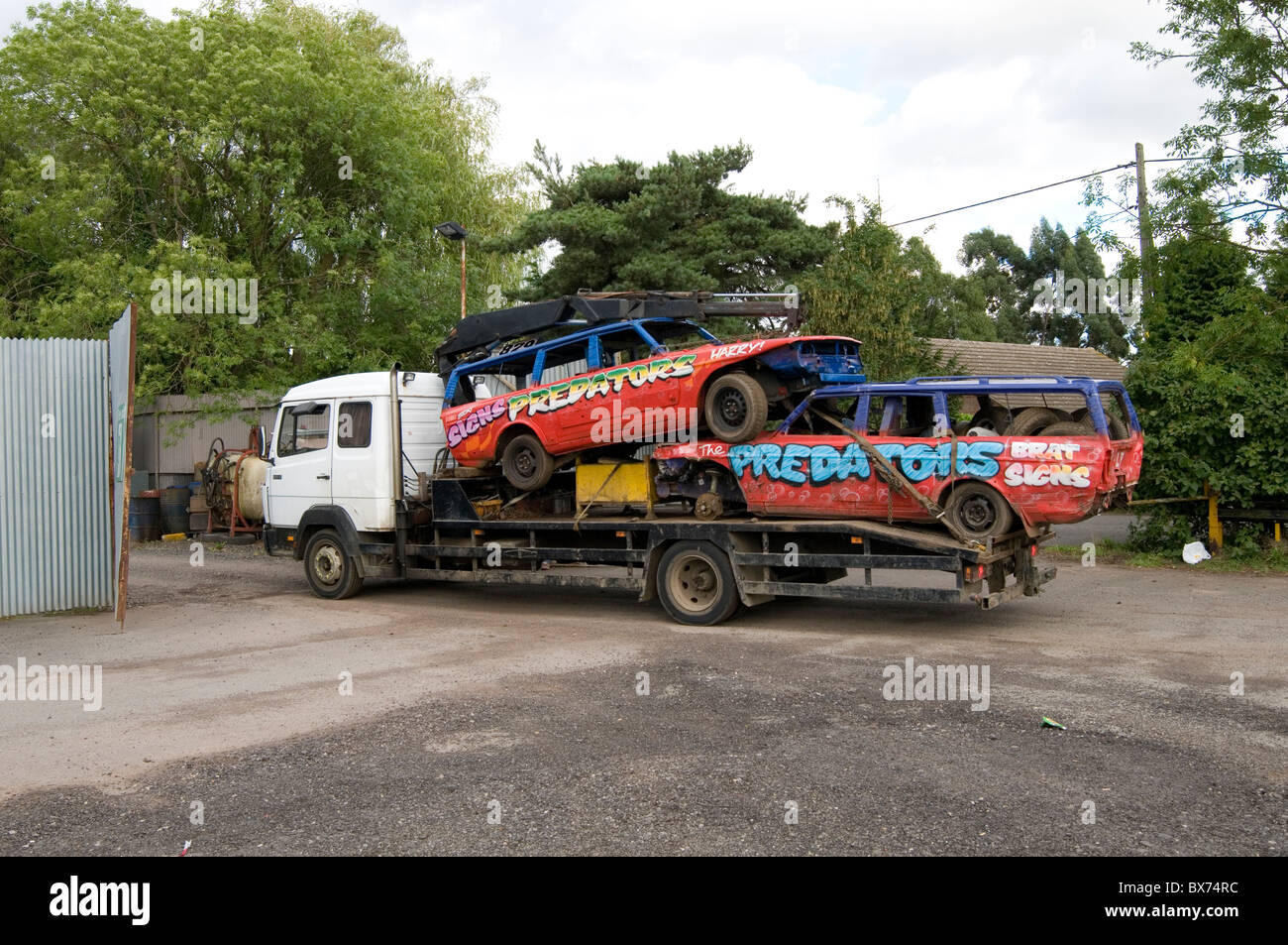 Autos kommen bei einem Stockcar Motorsport-event Stockfoto