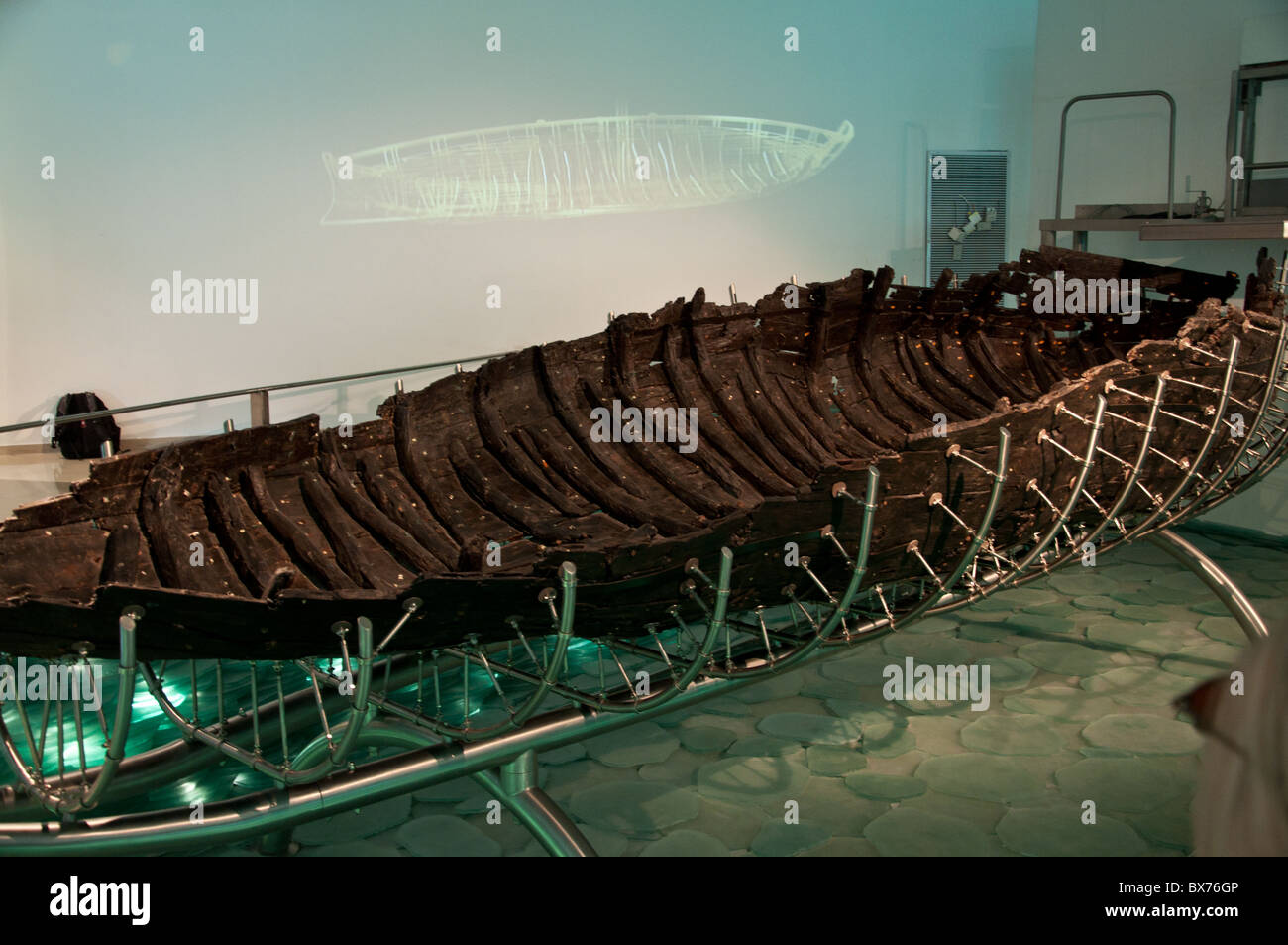 Ein altes Fischerboot, möglicherweise aus der Zeit Christi. Stockfoto