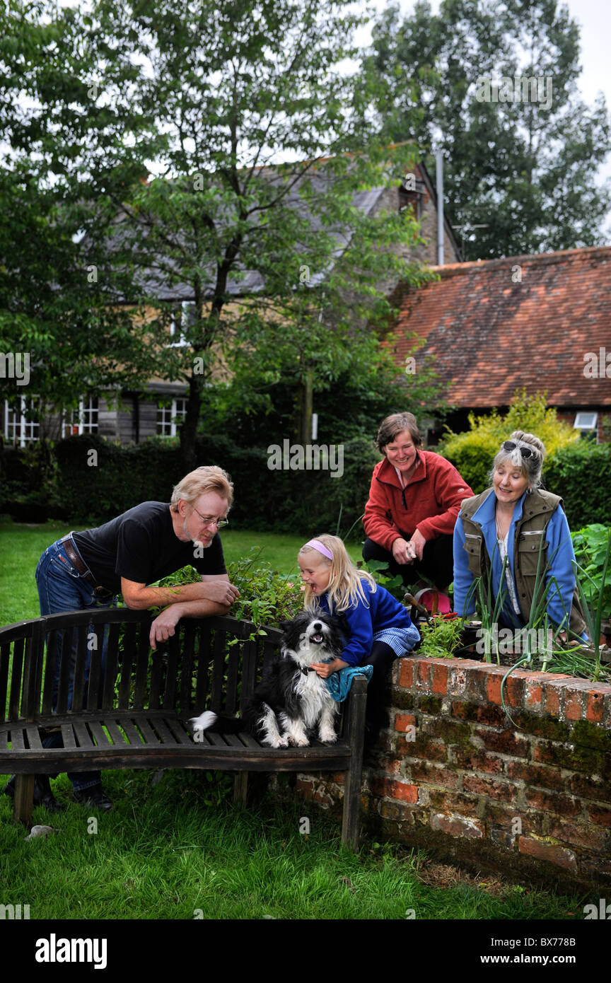 Einwohner der Gemeinde Co-Gehäuse auf Cole Street Farm bei Gillingham Dorset UK Stockfoto