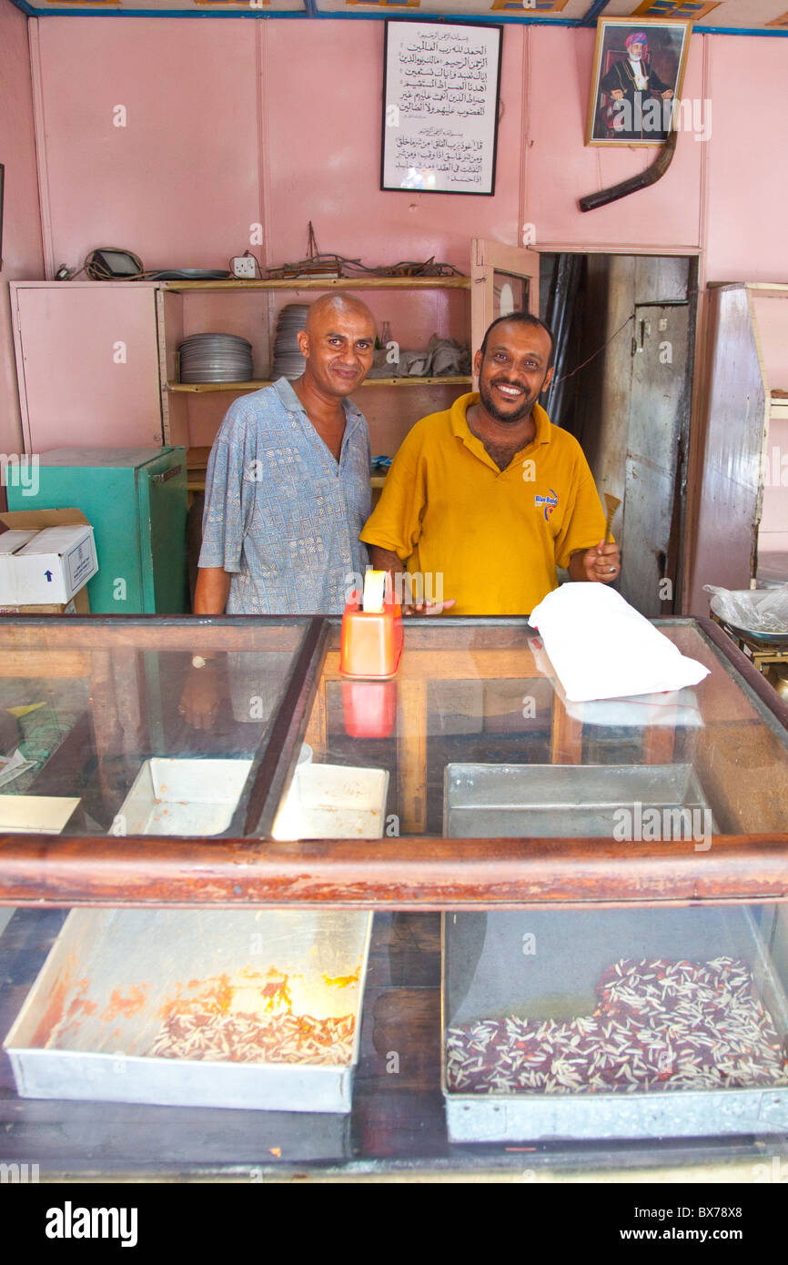 Omanische Süßigkeiten Shop, Old Town, Mombasa, Kenia Stockfoto