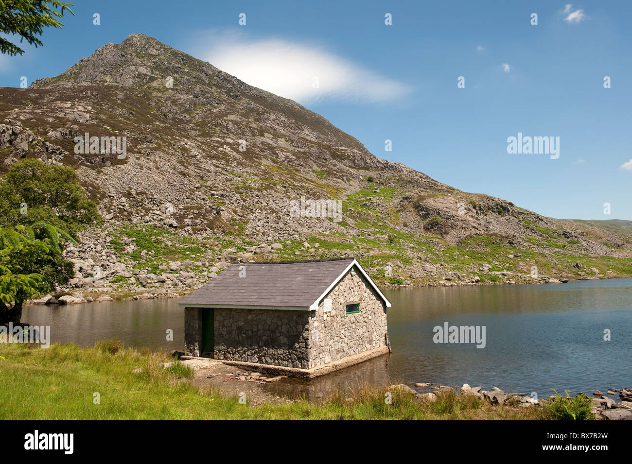 Stonebuilt Bootshaus Ogwen See Snowdonia Nordwales Stockfoto