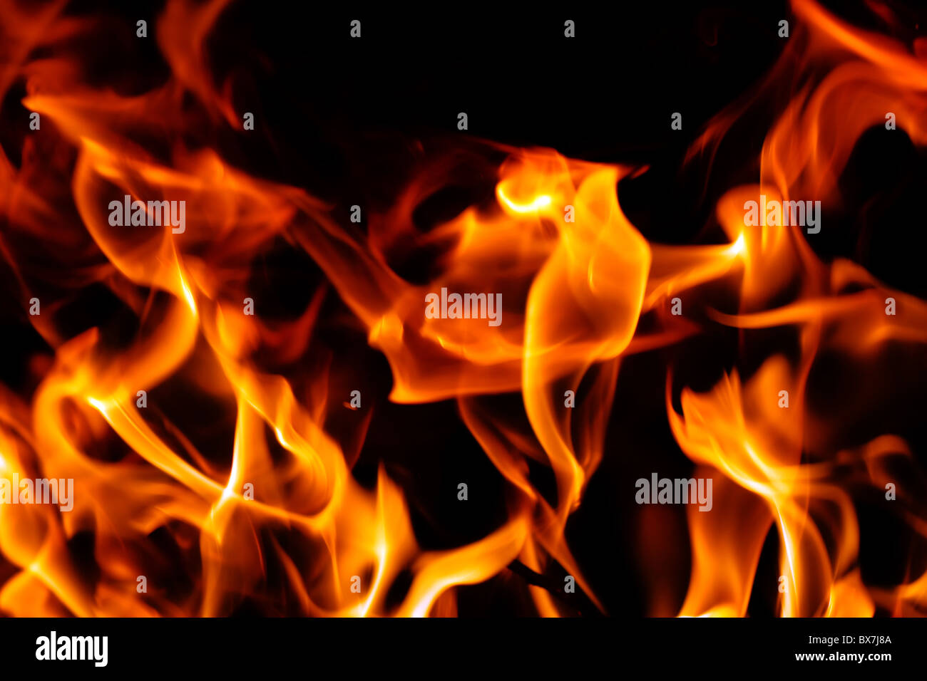 Closeup Aufnahme einige rote Flammen. Stockfoto