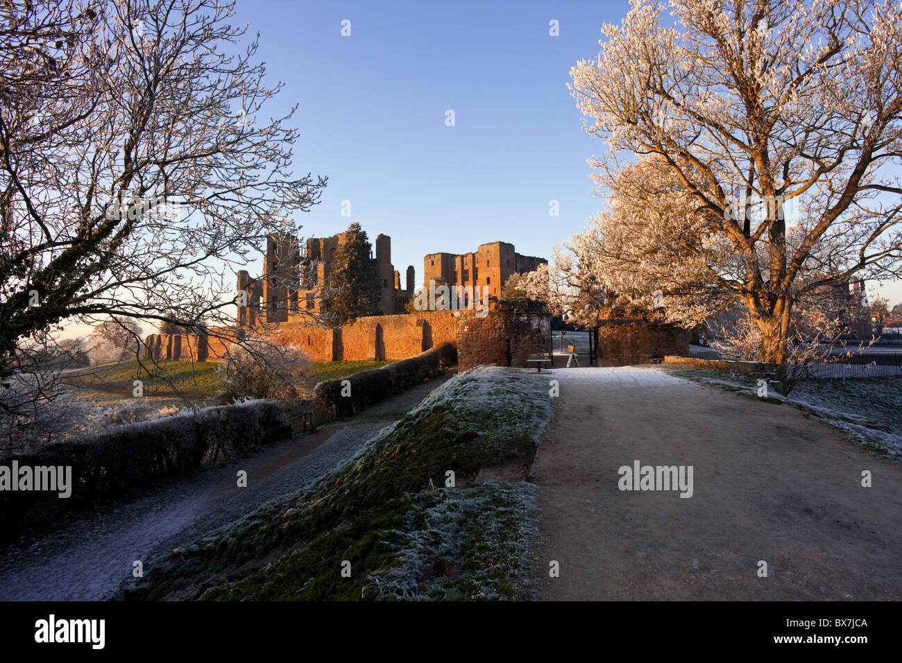 Kenilworth Castle, Warwickshire, UK, an einem frostigen Nachmittag. Stockfoto