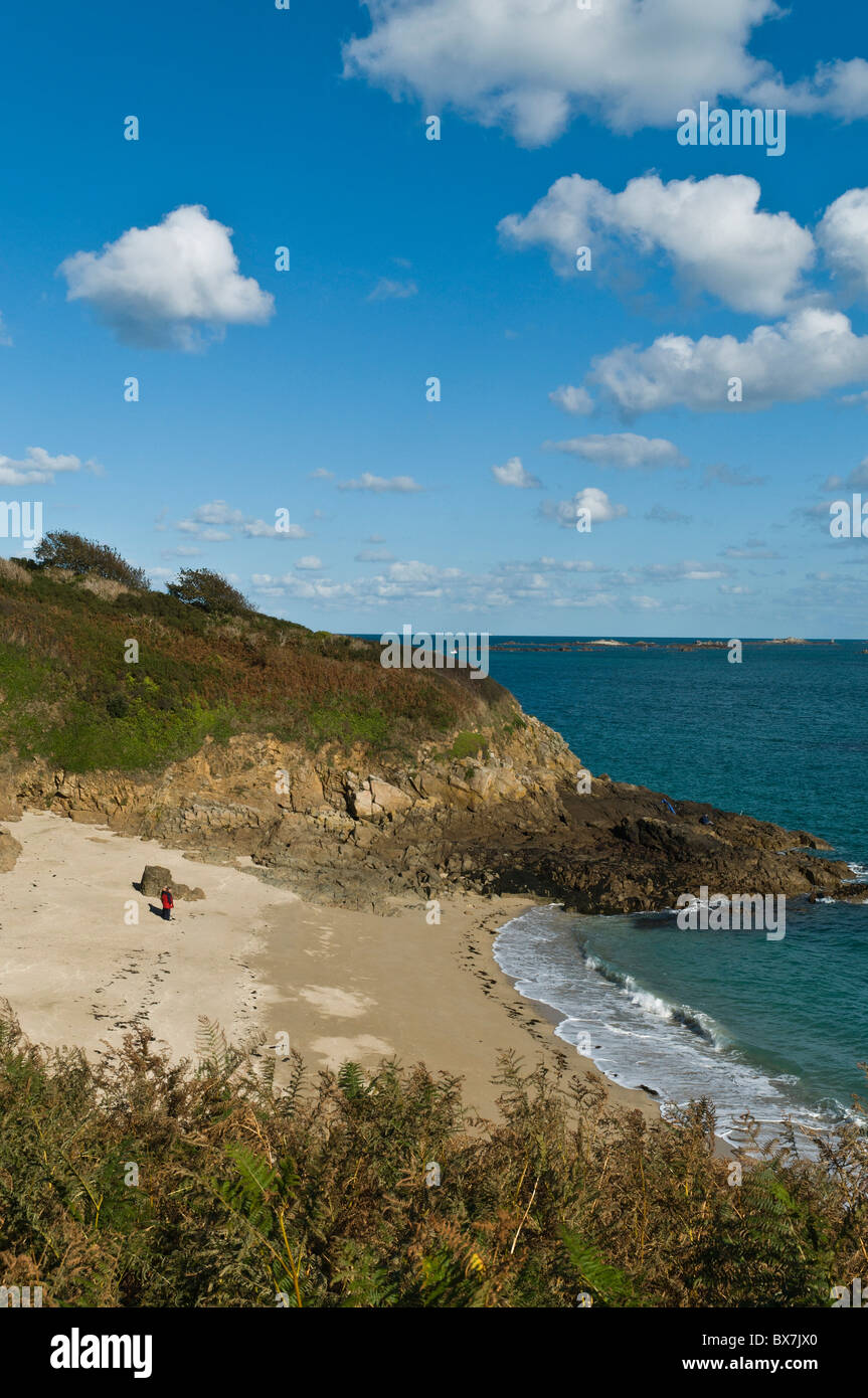 dh Herm Insel HERM GUERNSEY Frauen auf Belvoir Bay Strand Kanalinseln Stockfoto