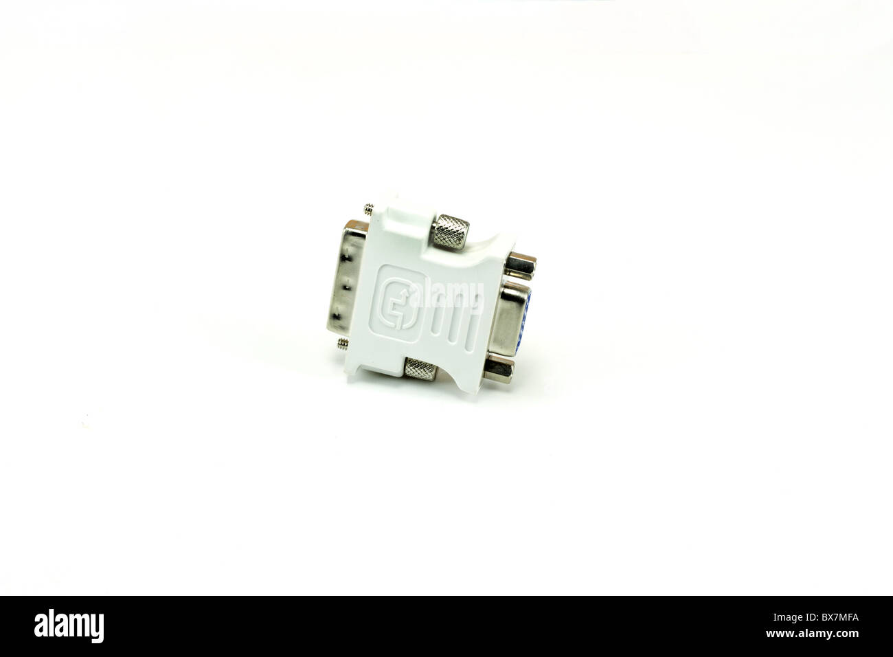 Tech-Adapter auf einem weißen Hintergrund isoliert. Stockfoto