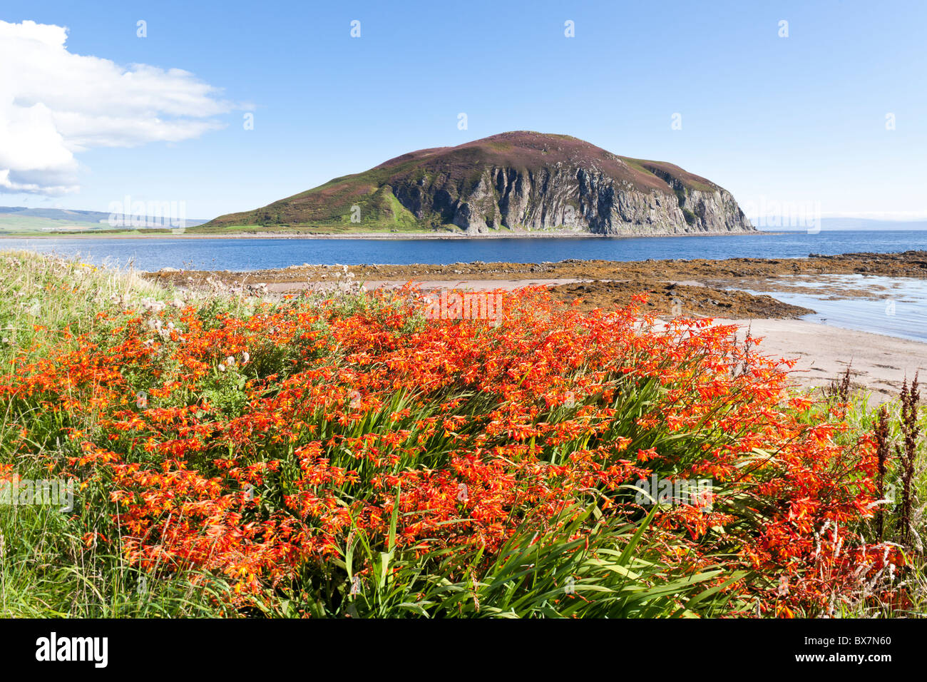 Davaar Island an der Einmündung des Campbeltown Loch, der über die Kildalloig Bay, auf der Halbinsel Kintyre, Argyll & Bute, Schottland, Großbritannien, liegt Stockfoto