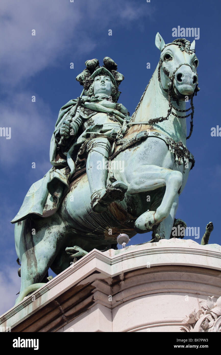 Fotografieren von Jose 1 Königsstatue auf der Praça Do Comercio in Lissabon, Portugal. Stockfoto