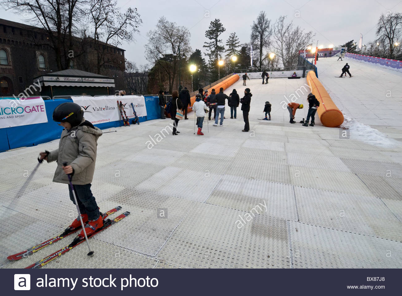 Mailand Trockene Piste Skifahren Snow Park Piazza Del Cannone Stockfotografie Alamy