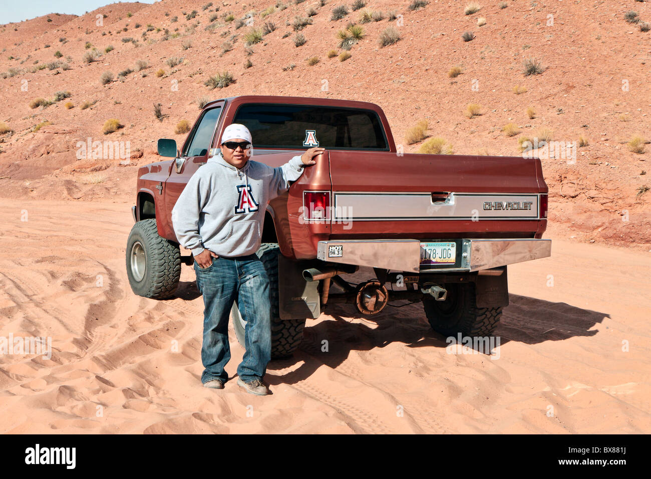 Navajo Indian Guide mit seinem LKW Stockfoto