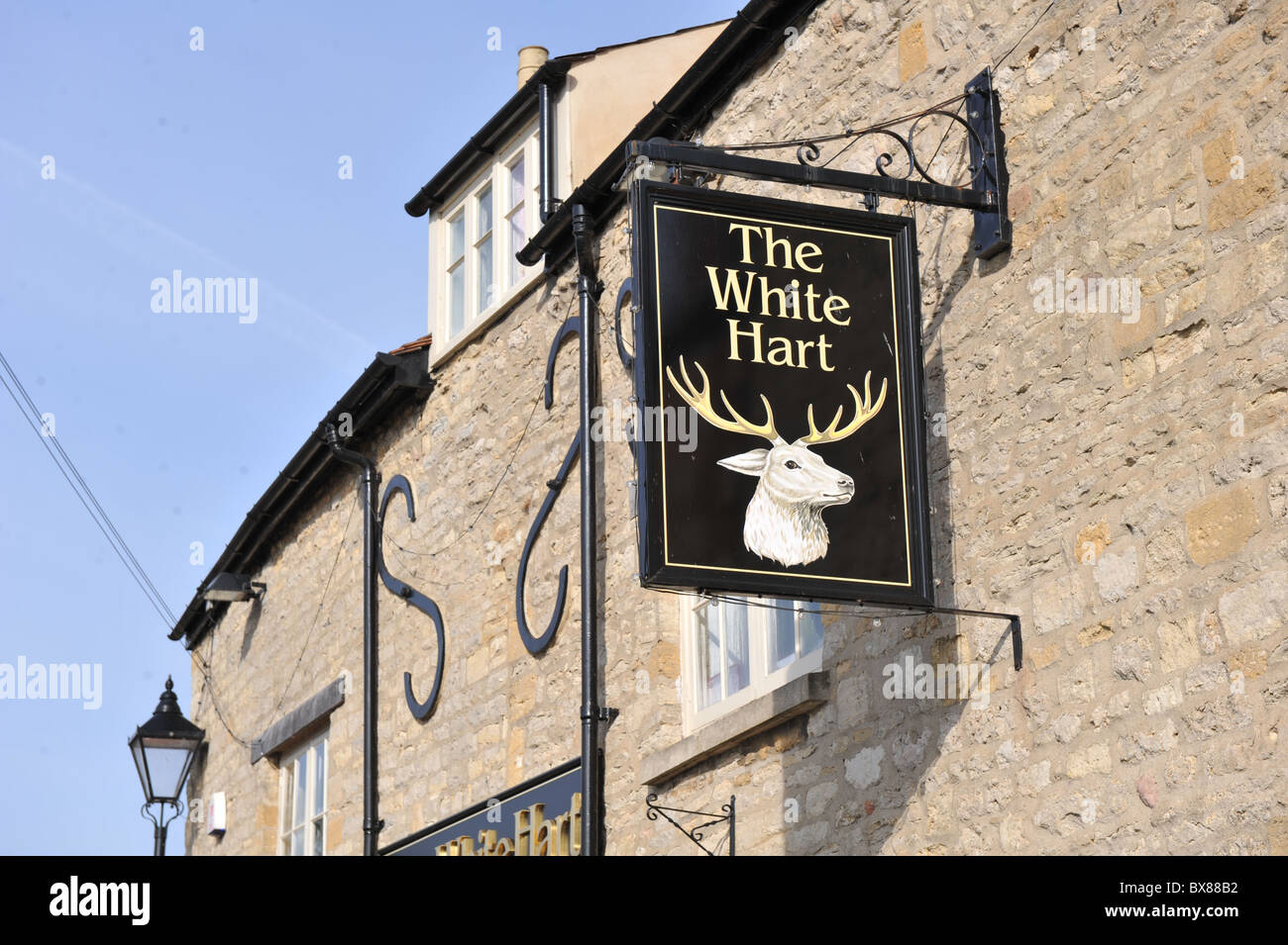 Pub Schild für The White Hart Wirtshaus an Wolvercote, Oxford. Traditionelles englisches Pub in Oxfordshire Stockfoto