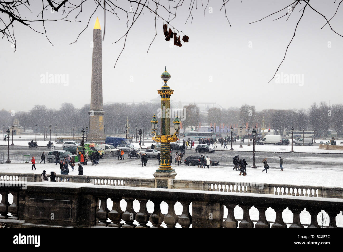 Schnee auf der Place De La Concorde, Paris, Frankreich Stockfoto