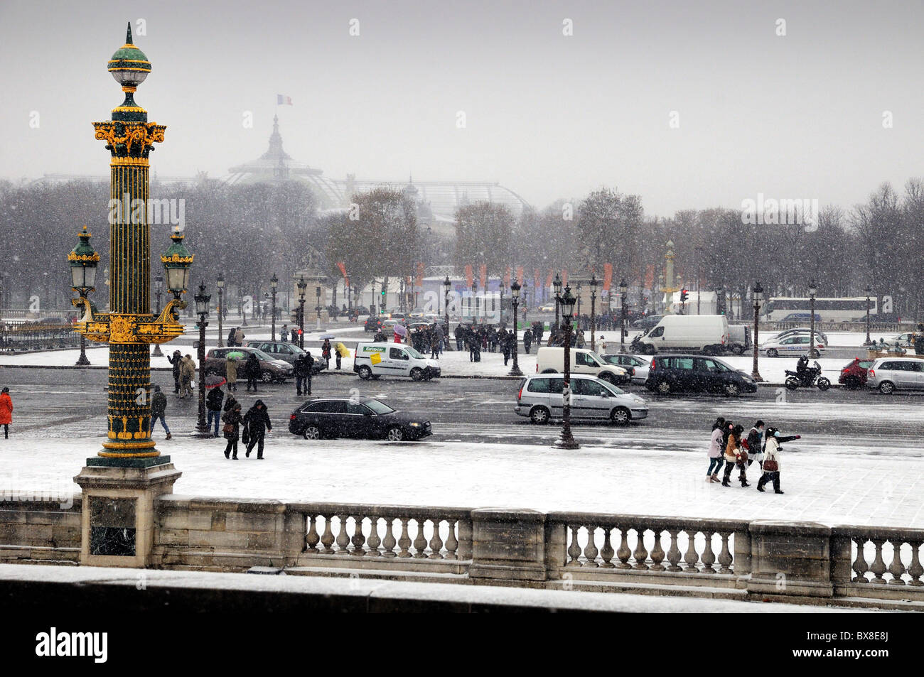Schnee auf der Place De La Concorde, Paris, Frankreich Stockfoto