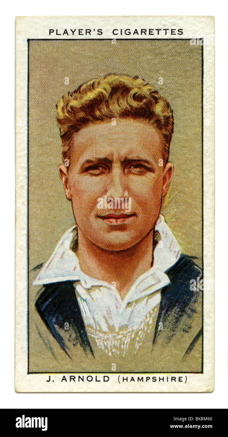 1934-Zigarette-Karte mit Porträt des Cricketspieler John Arnold von Hampshire und England Stockfoto