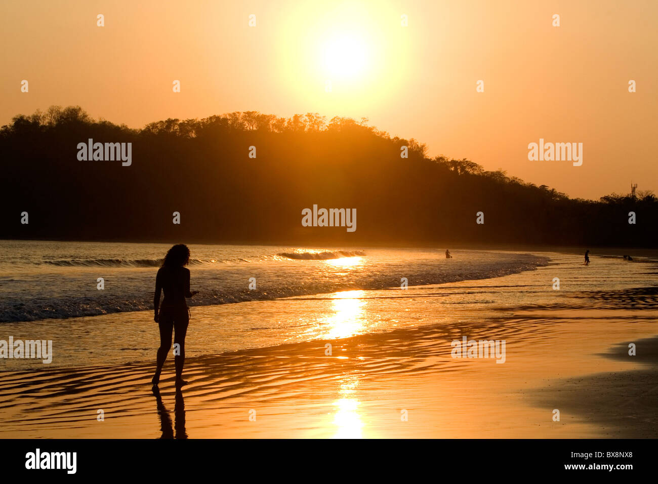 Sonnenuntergang am Pazifik in Playa Carrillo in der Nähe von Samara, Costa Rica. Stockfoto