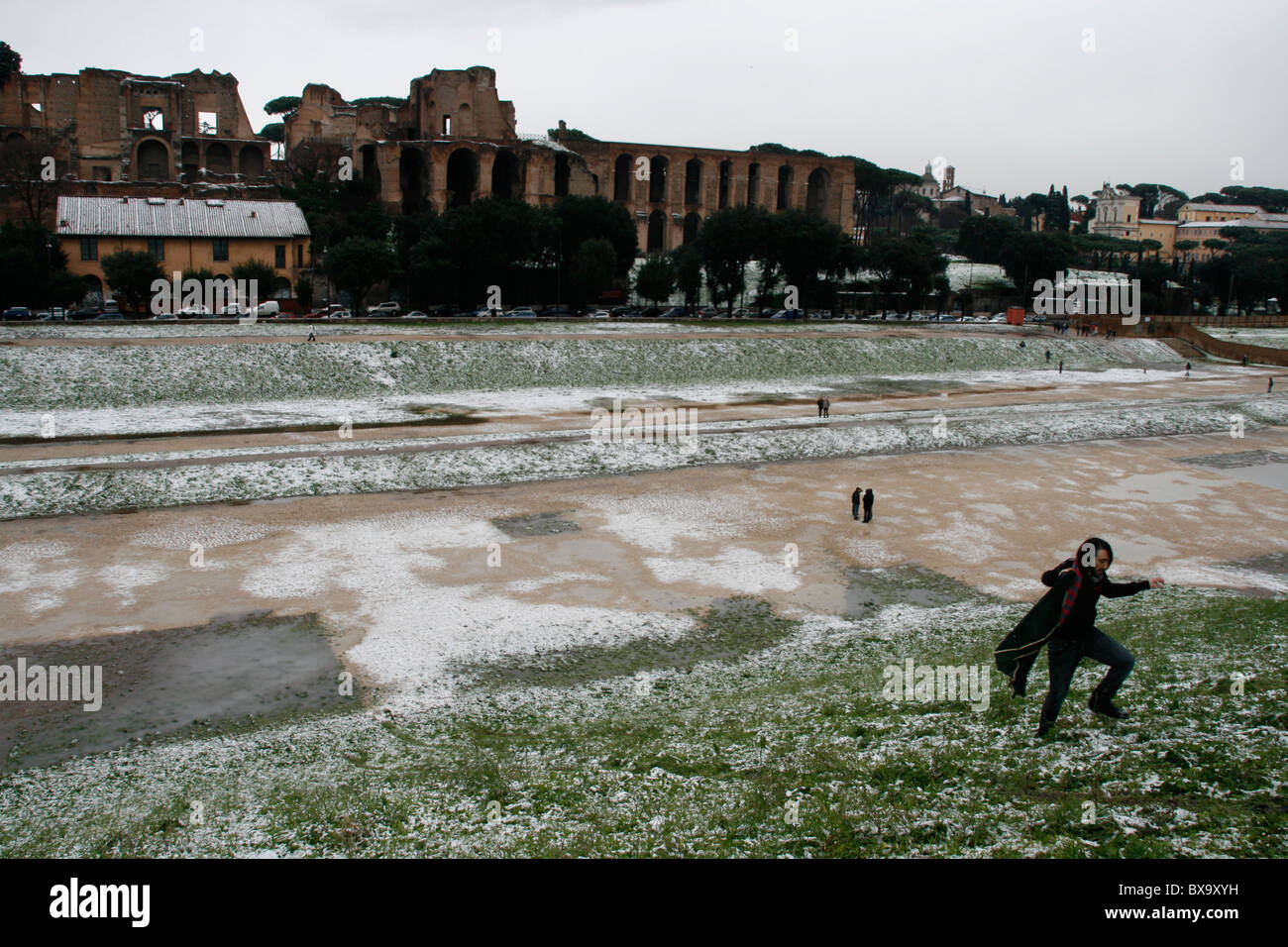 seltenen Schneefall in Rom auf der 12. Februar 2010 Circo massimo Stockfoto