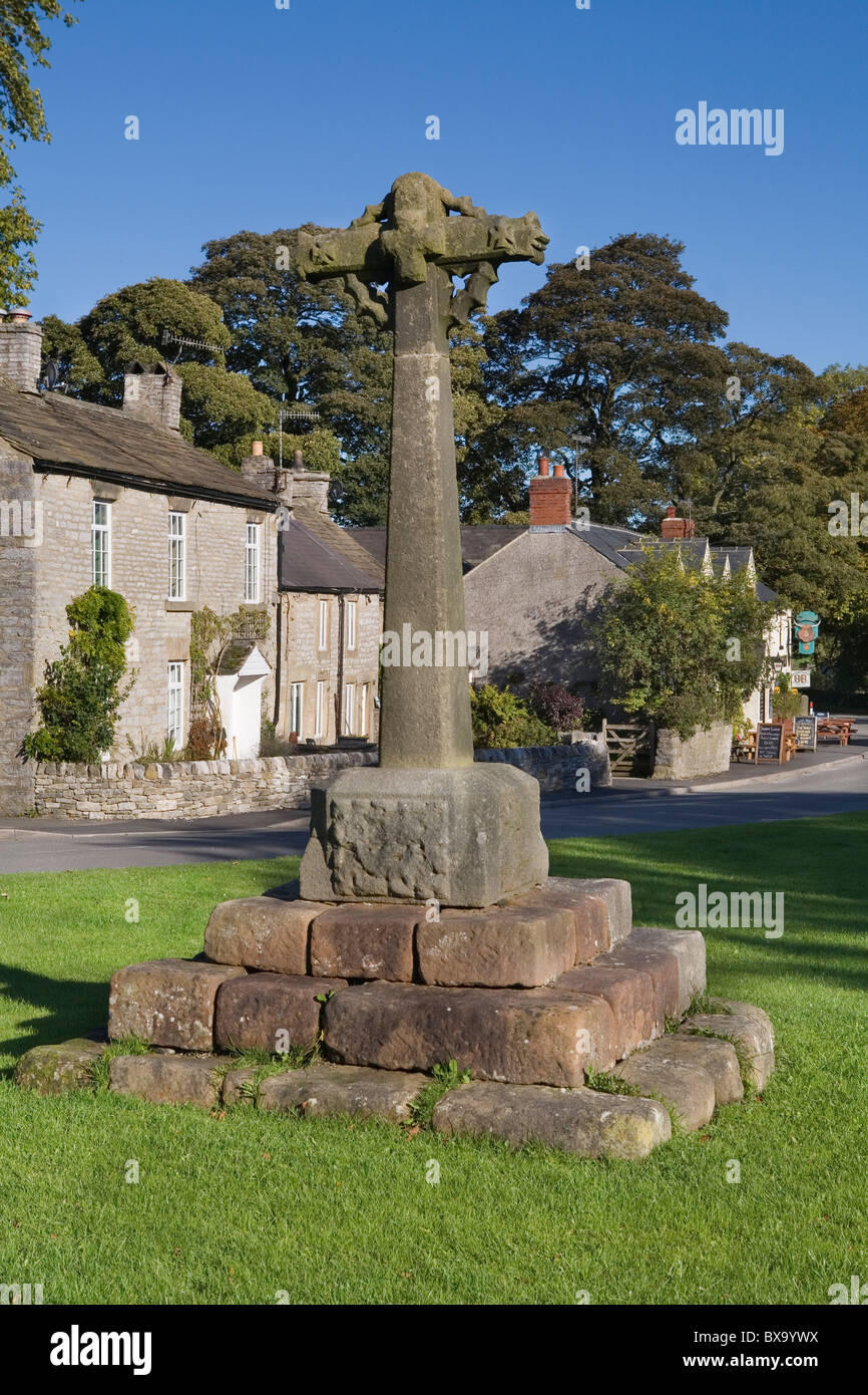 Altes Kreuz, Foolow, Derbyshire, Peak District, England, UK Stockfoto