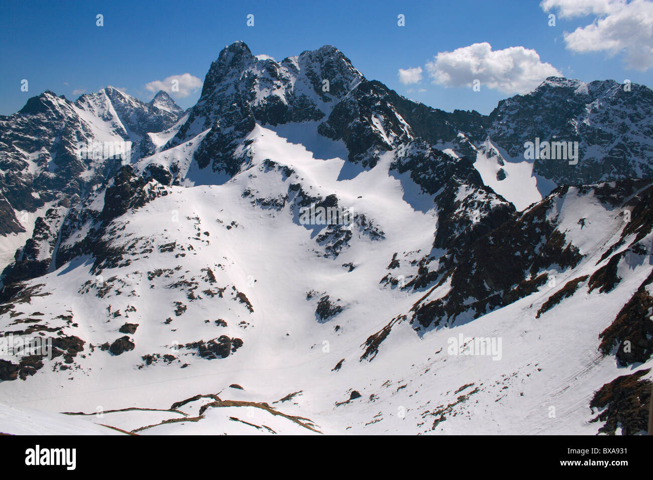 Das Tal Za Mnichem und Gipfeln: Rysy, Mieguszowiecki und Koprowy in der hohen Tatra Stockfoto