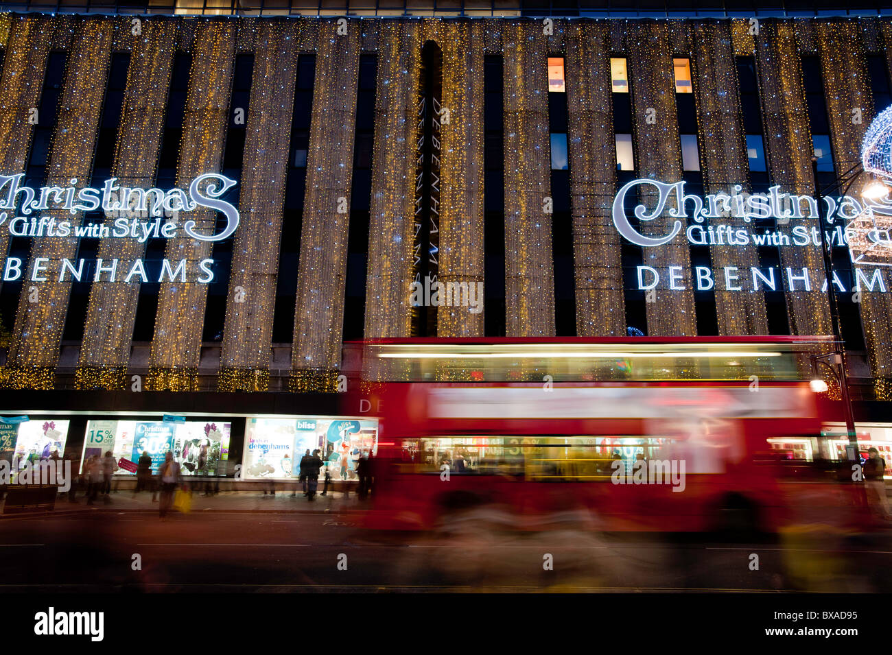 Kaufhaus Debenhams und Oxford Street Beleuchtung an Weihnachten 2010 Saison, London, Vereinigtes Königreich Stockfoto