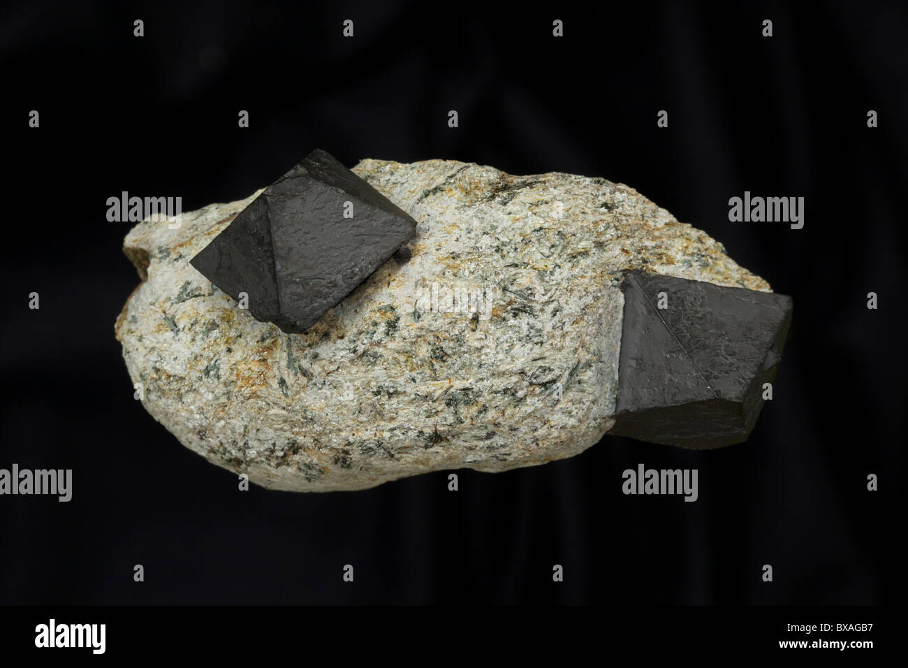 Magnetit - Yinnietharra - Western Australia - ein wichtiges Erz Eisen - Eisen und Eisenoxid - natürlich magnetisch Stockfoto