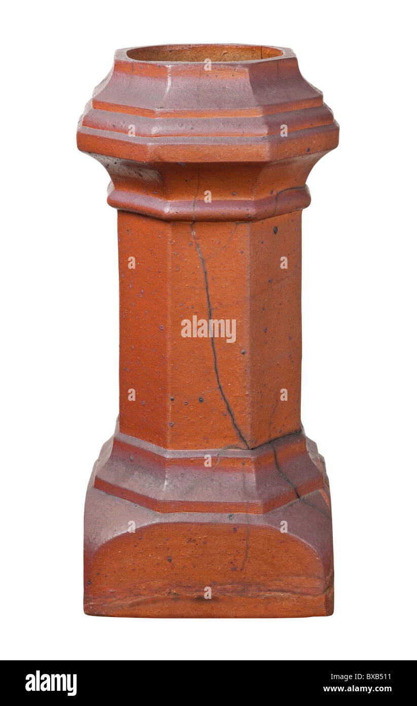 Alten viktorianischen Schornstein mit einem Beschneidungspfad isoliert auf weiss. Stockfoto