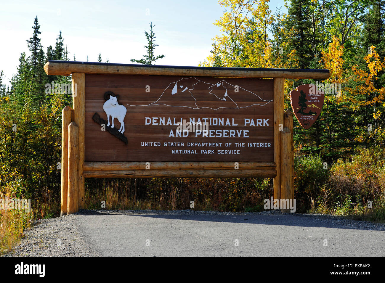 Ortseingangsschild, Denali-Nationalpark, Alaska Stockfoto