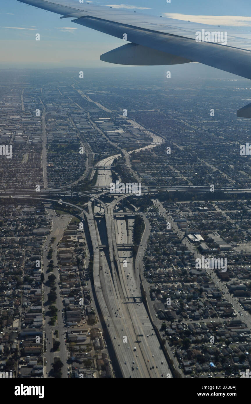 LA-Autobahn-Anschlussstellen vom Himmel Stockfoto