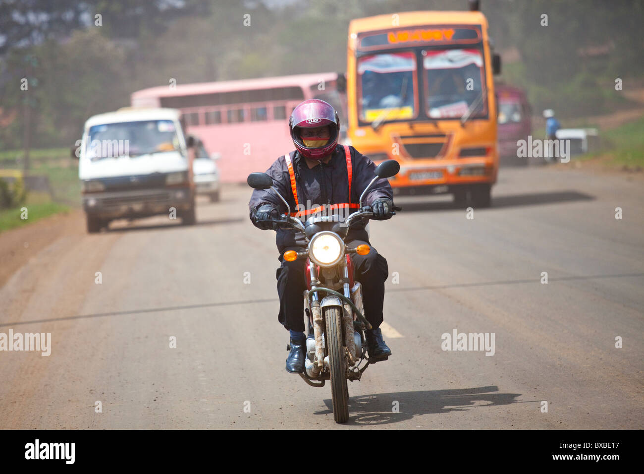 Motorrad im Stau, Nairobi, Kenia Stockfoto