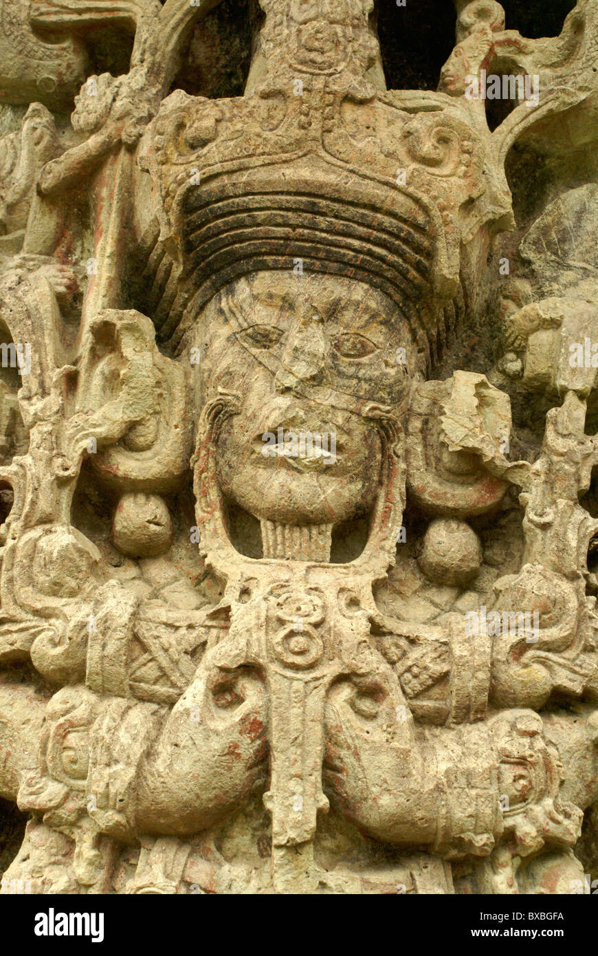 Gleichnis des Copan Herrschers 18 Kaninchen auf Stele B an den Maya-Ruinen von Copán, Honduras. Copan ist ein UNESCO-Weltkulturerbe. Stockfoto