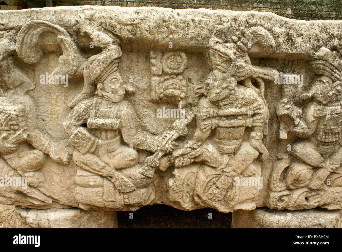 Detail von Altar Q, der die 16 Herrscher der Maya-Stadt Copan, Copan Ruinen, Honduras zeigt Stockfoto