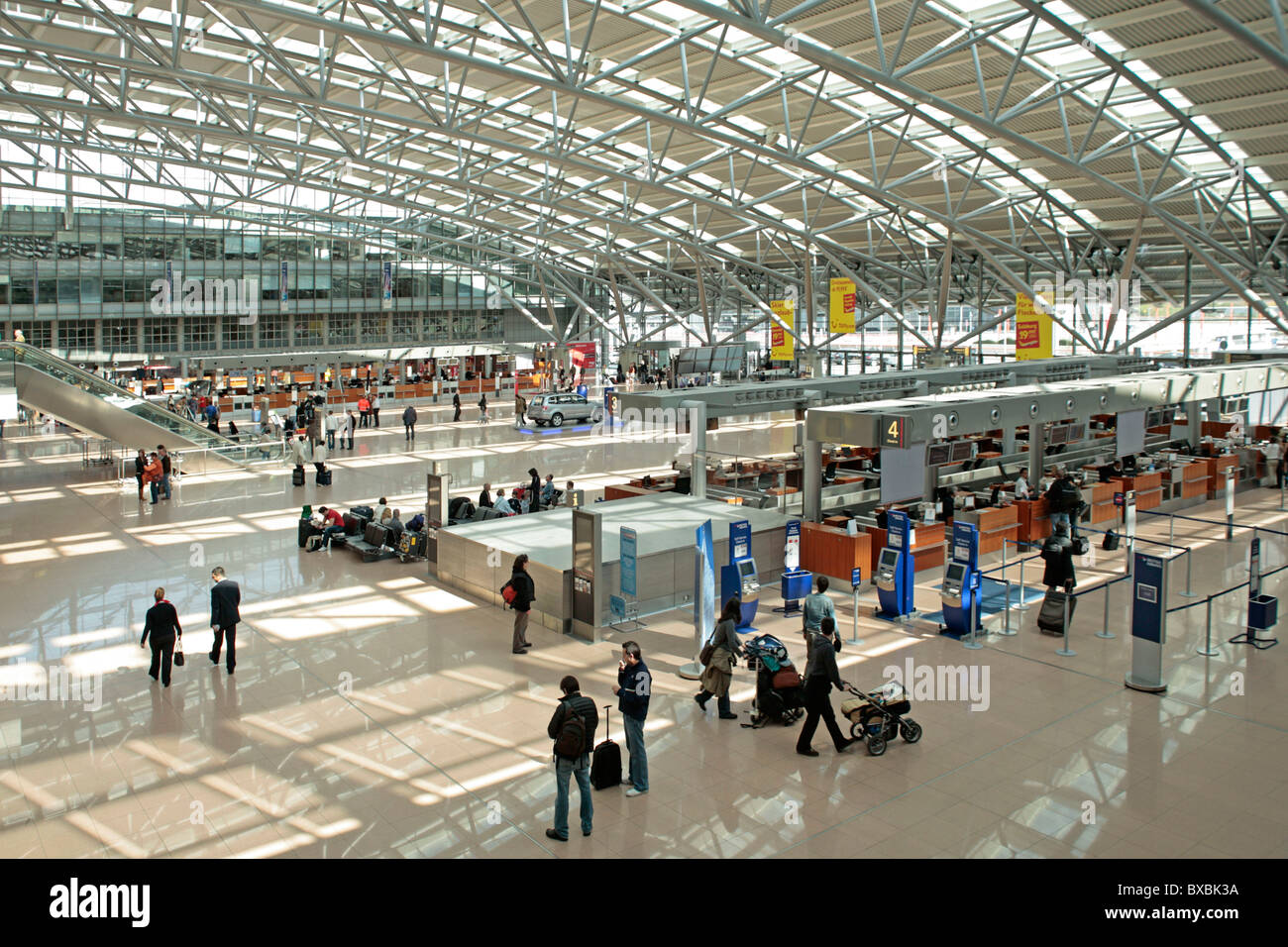 Hamburg Flughafen Terminal 2 Abflug www.alamy.de