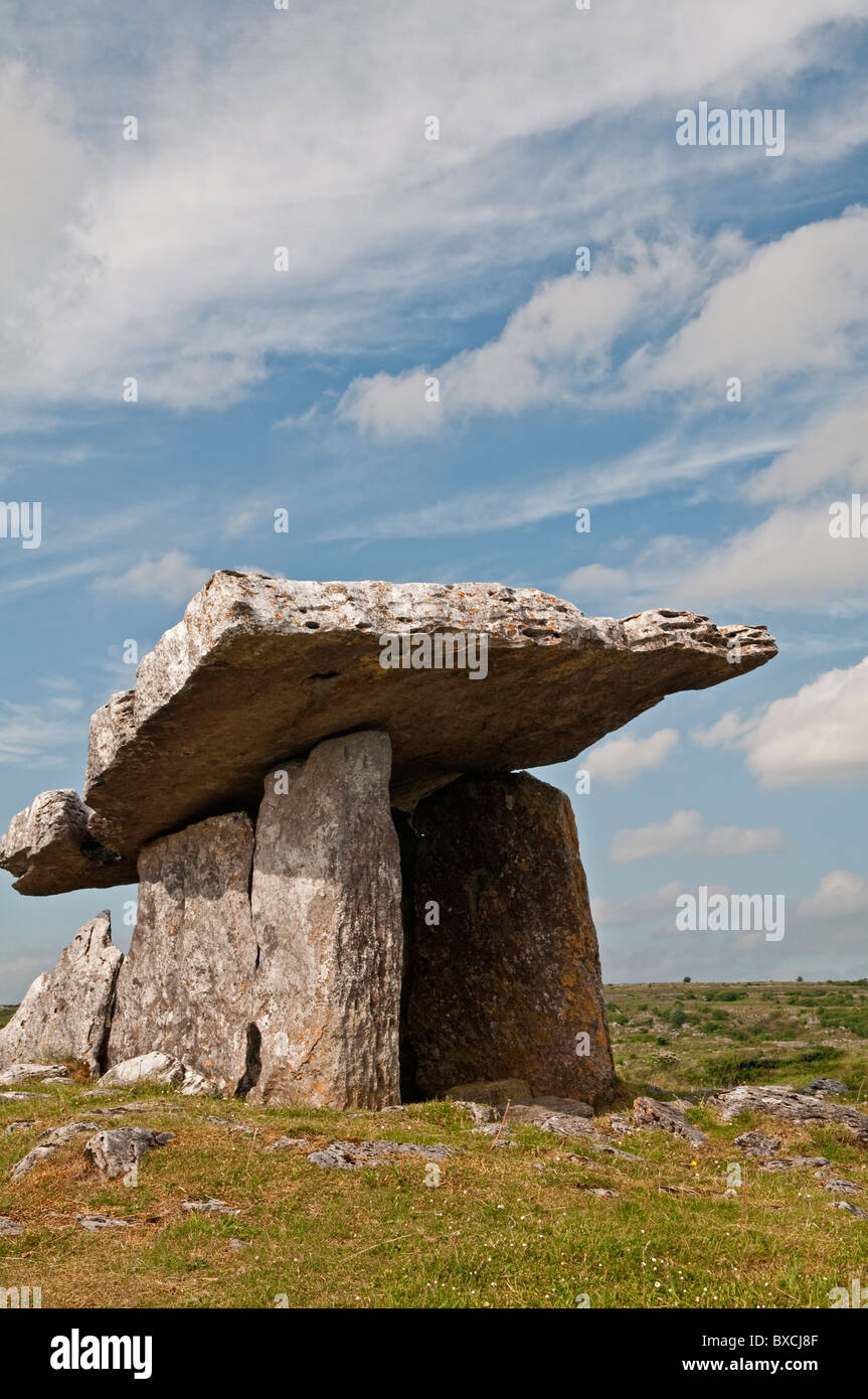 Poulnabrone Dolmen, Burren, County Clare, Irland Stockfoto