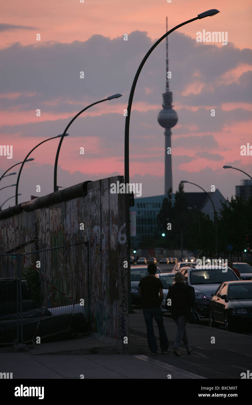 Abend an der Eastside Gallery, Berlin, Deutschland Stockfoto